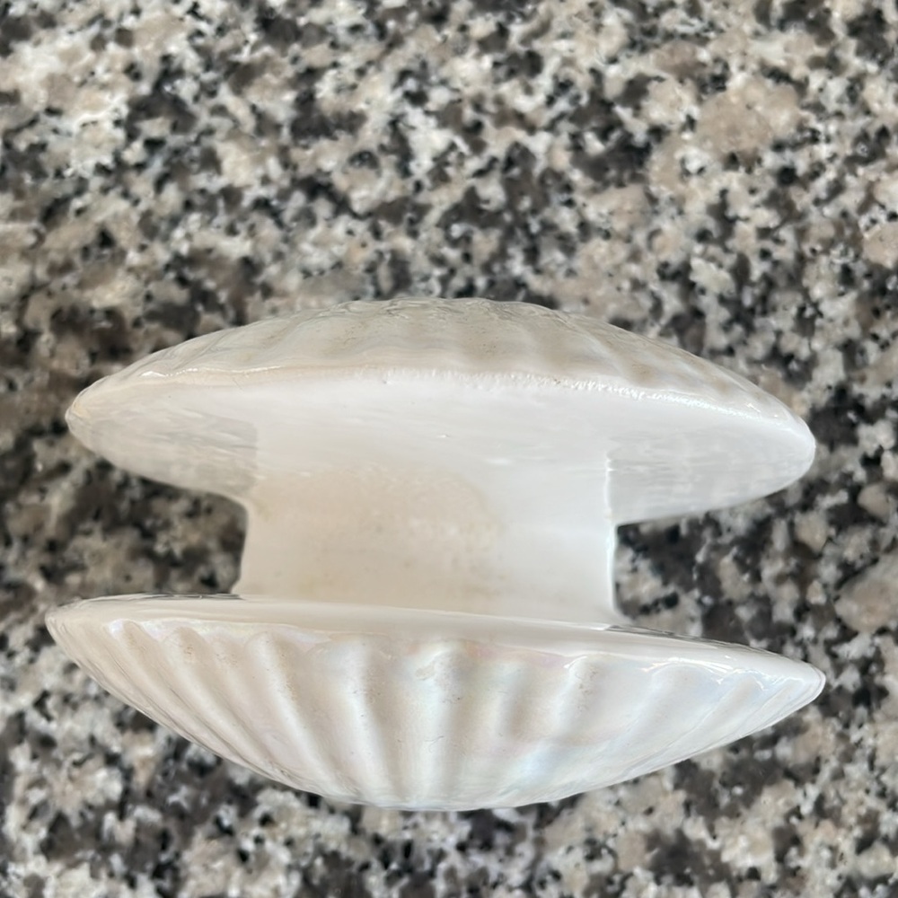 COPY - Coastal Ceramic Sea Shell Form Napkin Holder Table Top Ware - Picture 2 of 6